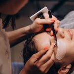 خدمات کاشت مژه